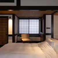 ห้องพัก 1|ห้องพักที่โอบล้อมด้วยความเงียบสงบ
