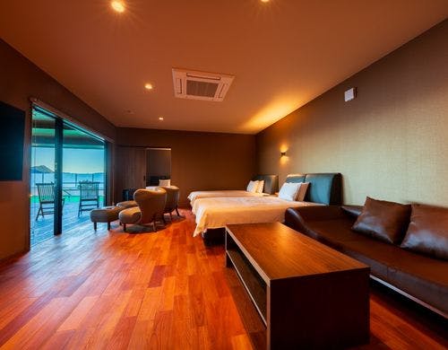 【スイートヴィラ／洋室】夏期限定プール付