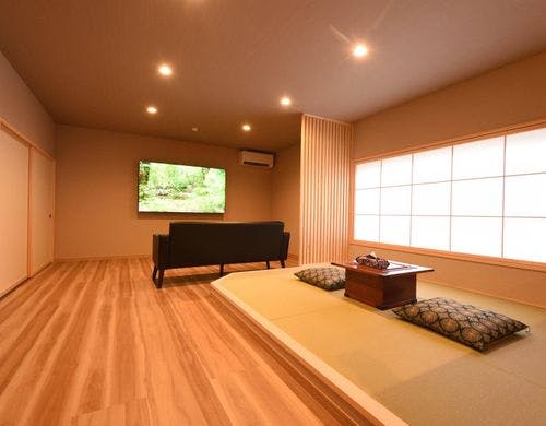 本館2階 201 Semi-suite room