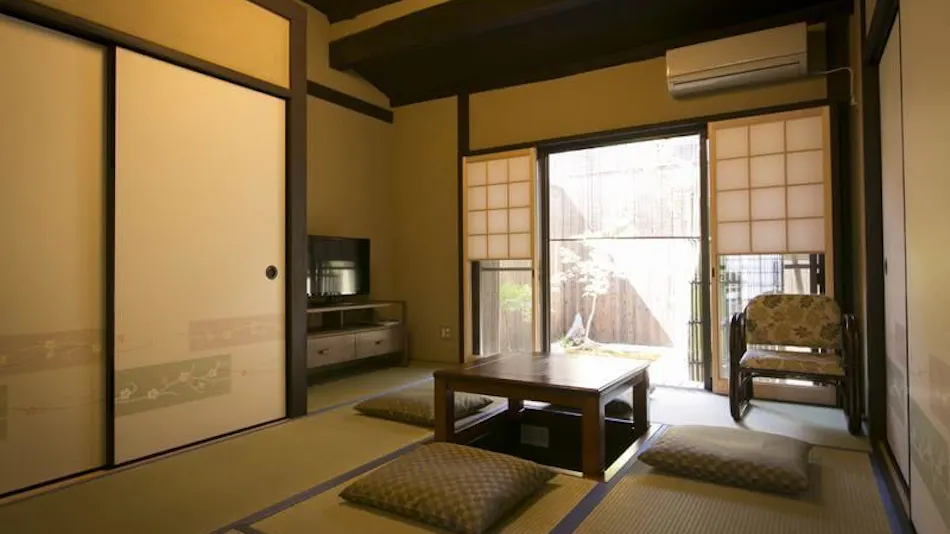 Inn of the Heian Palace