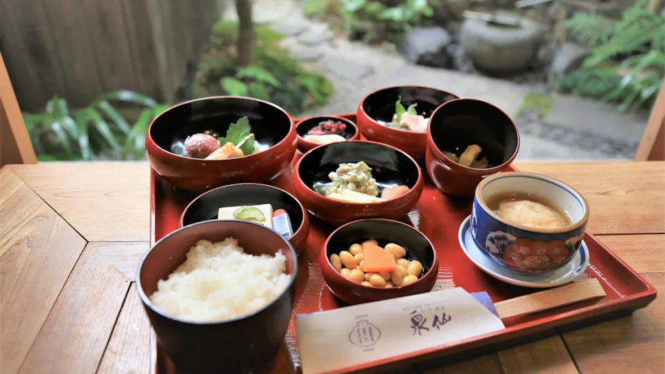 Inn of the Heian Palace