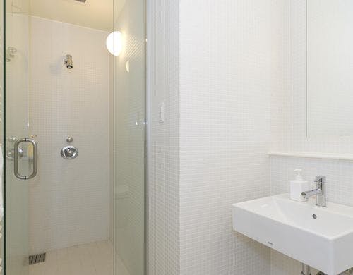 2ベッドルームデラックス　シャワーブース