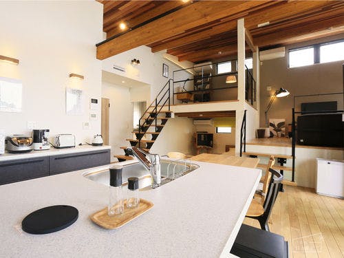 【one-HAPPY】家族をつなぐステップフロア