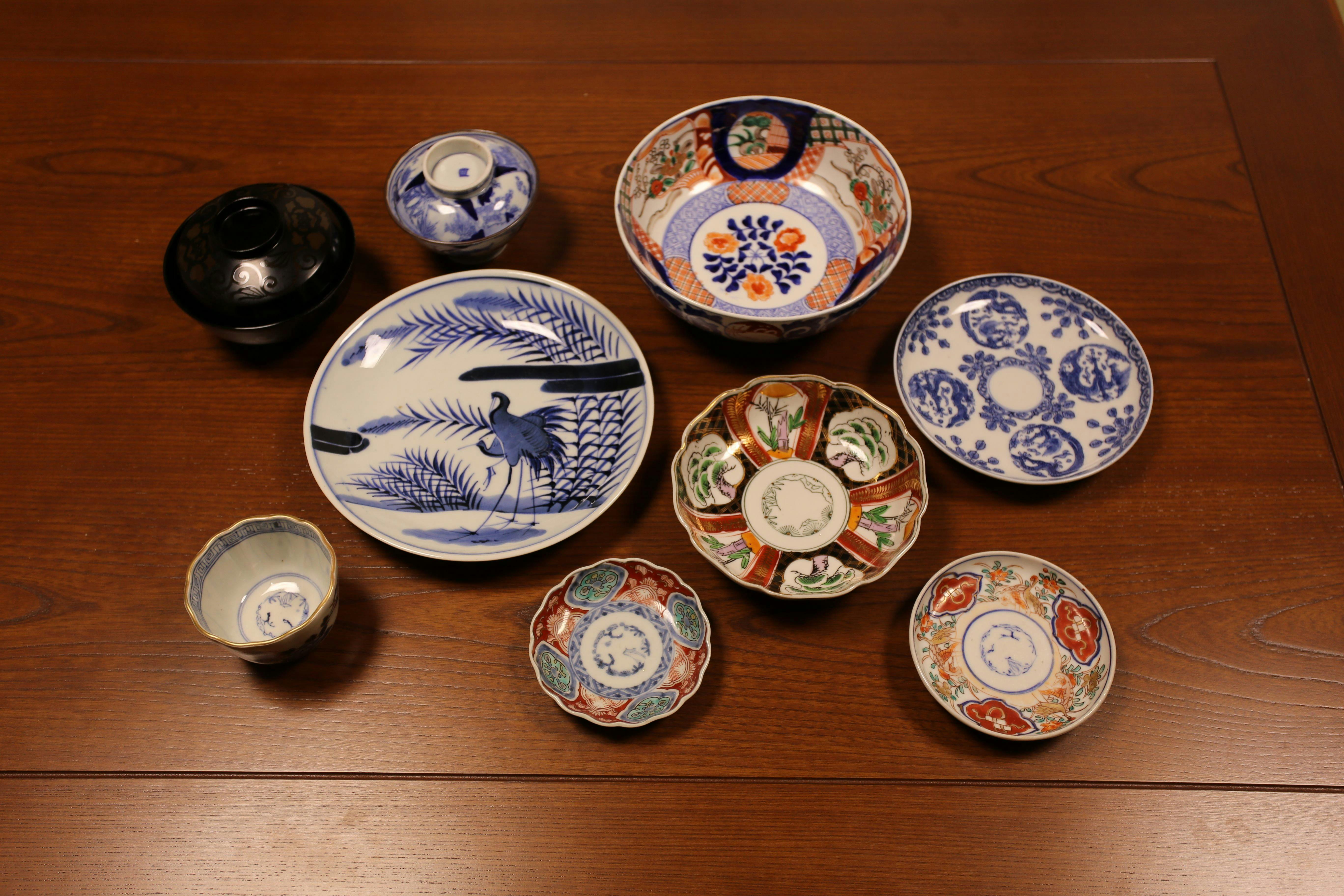 Peralatan makan antik