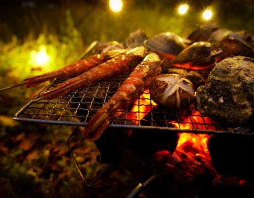 勝浦の贅沢焼き物で楽しむ「旬の外ご飯」