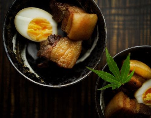 柔らかく、濃厚な豚角煮。