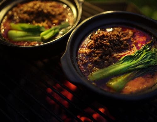 ミニ土鍋担々麺。こくまろ辛口で〆の一品