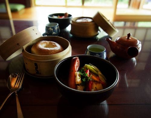 【朝食】野菜のポトフと蒸篭ベーグル
