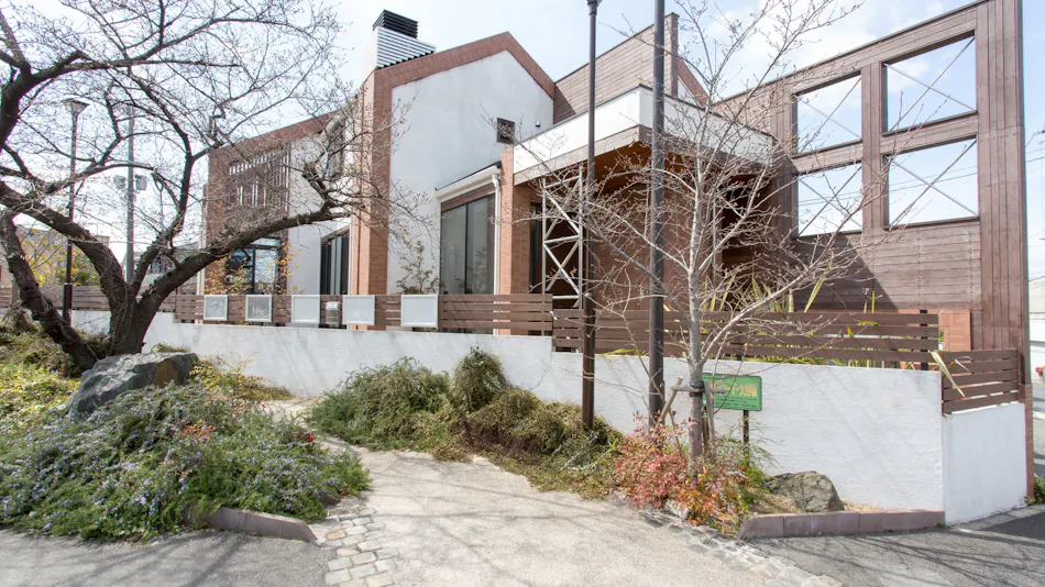 Hearth Inn Concept House Hoshida