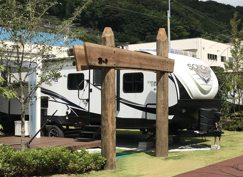 キャンピングトレーラーサイト Type E 最大6名様 Std おしゃれキャンプ グランピング 1泊2食bbq付 キャンピングトレーラー泊プラン 自家源プラン Ufufu Village 一休 Com