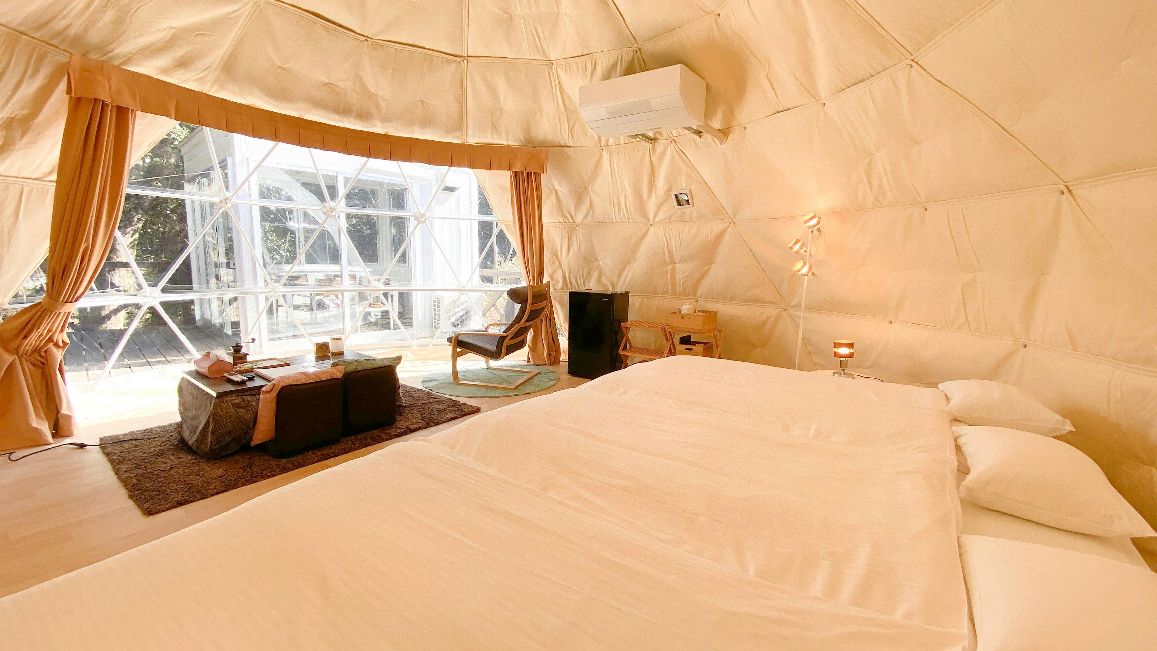 ドームテント内装