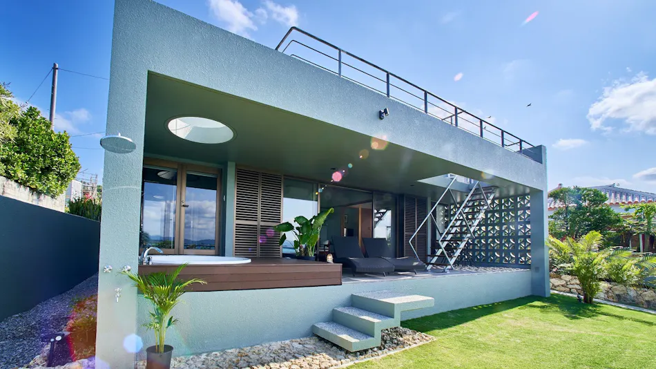 Oceanfront KouriStay