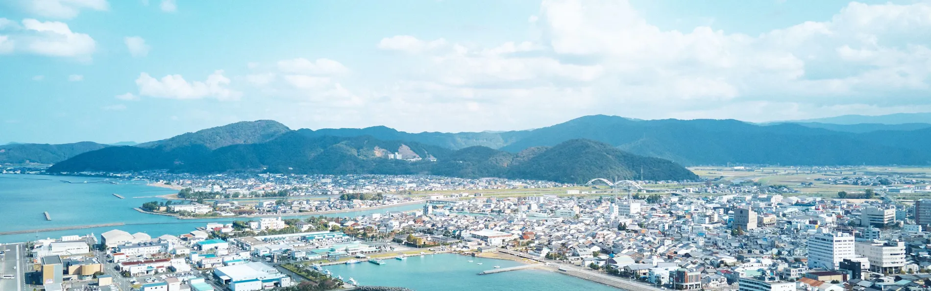 若狭・小浜の歴史ある町並み 一棟貸しの古民家宿「小浜町家ステイ」