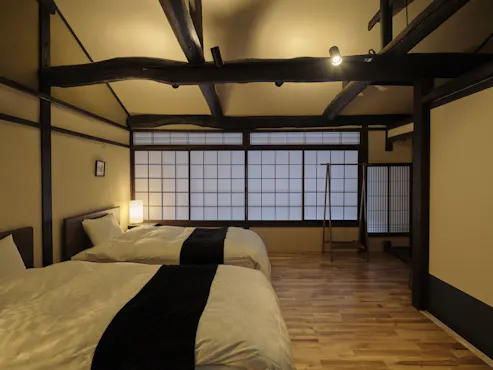 三丁町さのや棟ベッドルーム