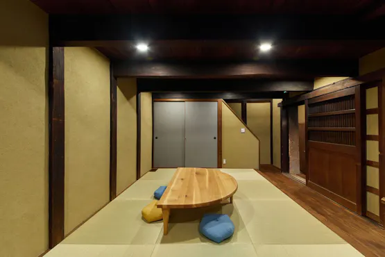 丹後街道つだ蔵棟1階部屋(蔵内部)