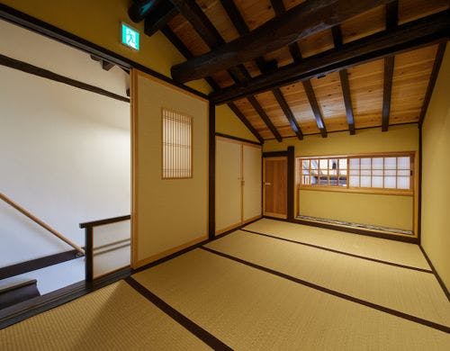 八幡参道みやけ棟2階ベッドルーム