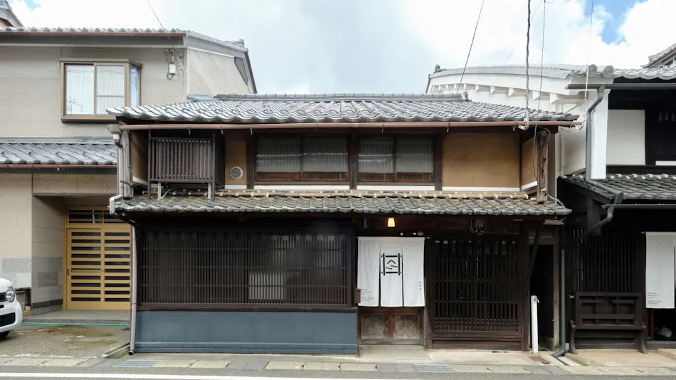 "Wakasa-Obama Historic Townscape: Whole House Rental Traditional Japanese Inn 'Obama Machiya Stay'"