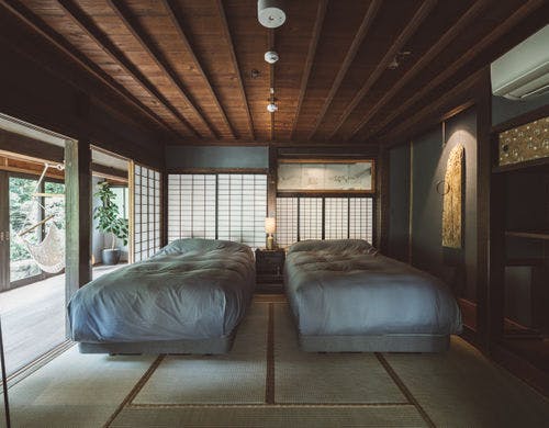 【ガーデンビュー・スイート】1階寝室