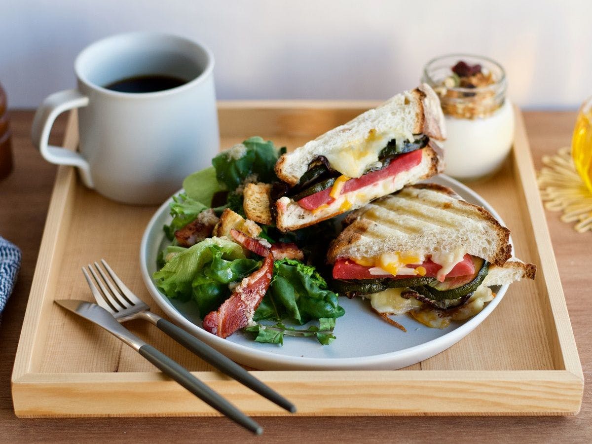 飛騨高山のおいしいを集めた朝食／パニーニ