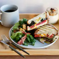 飛騨高山のおいしいを集めた朝食/パニーニ