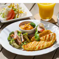 ท่านสามารถเลือกอาหารเช้าแบบญี่ปุ่นหรือแบบตะวันตกได้