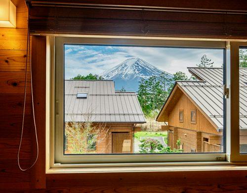 2階窓から見える富士山