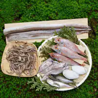 กล่องสุดสัปดาห์