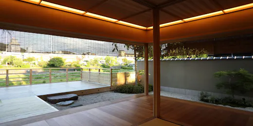 丸 和泉屋町