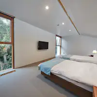 2F ベッドルーム