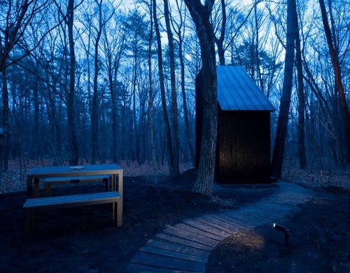 離れ　アプローチ