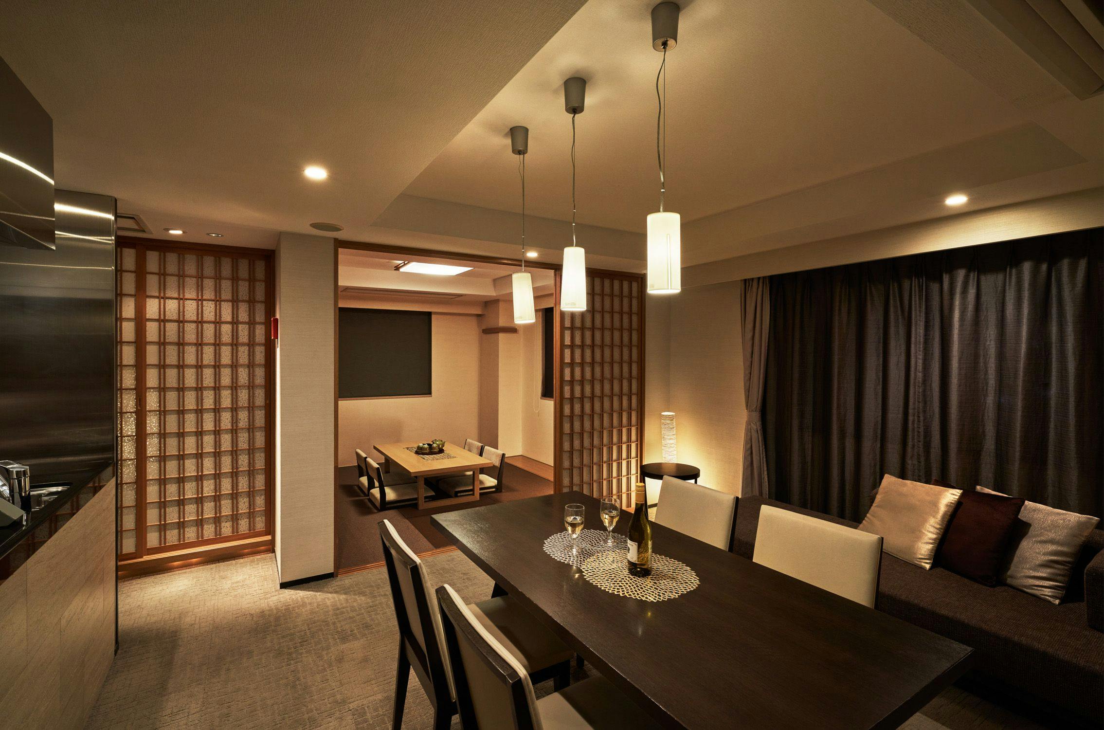 <Villa> Ruang tamu dan ruang makan (Gambar ilustrasi)