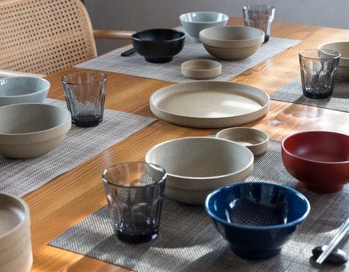 食器は和洋対応がございます。