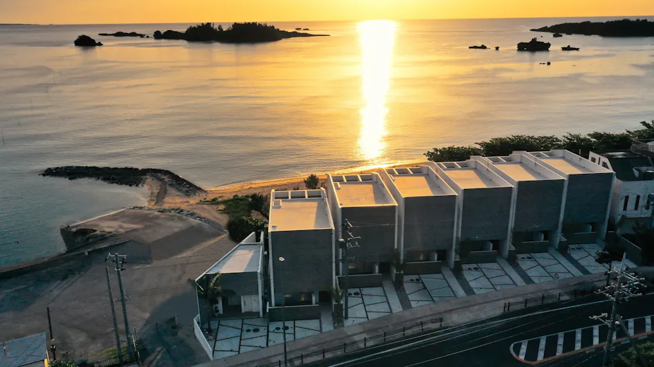 VILLA VALIOSA ON THE BEACH