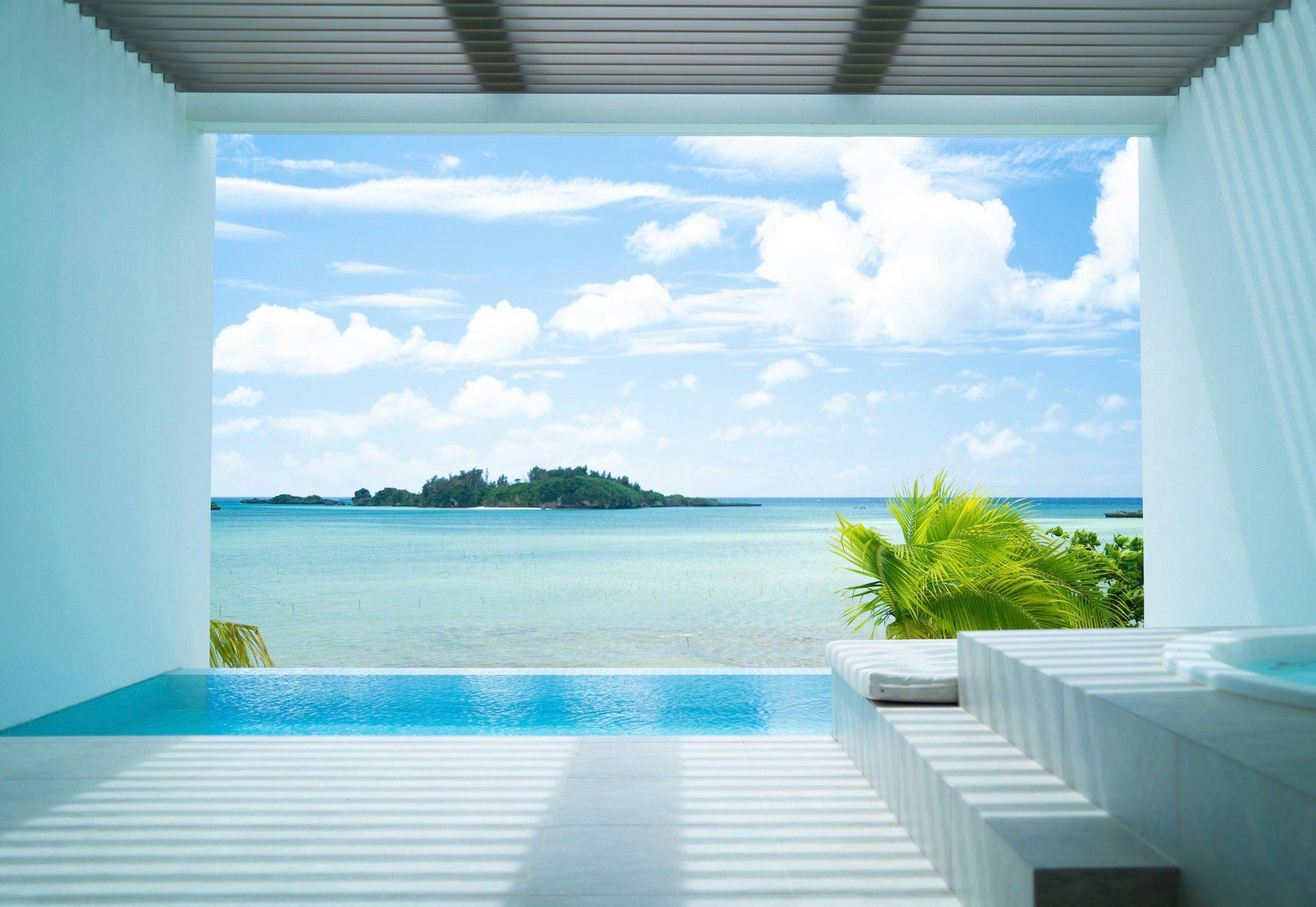 VILLA VALIOSA ON THE BEACH