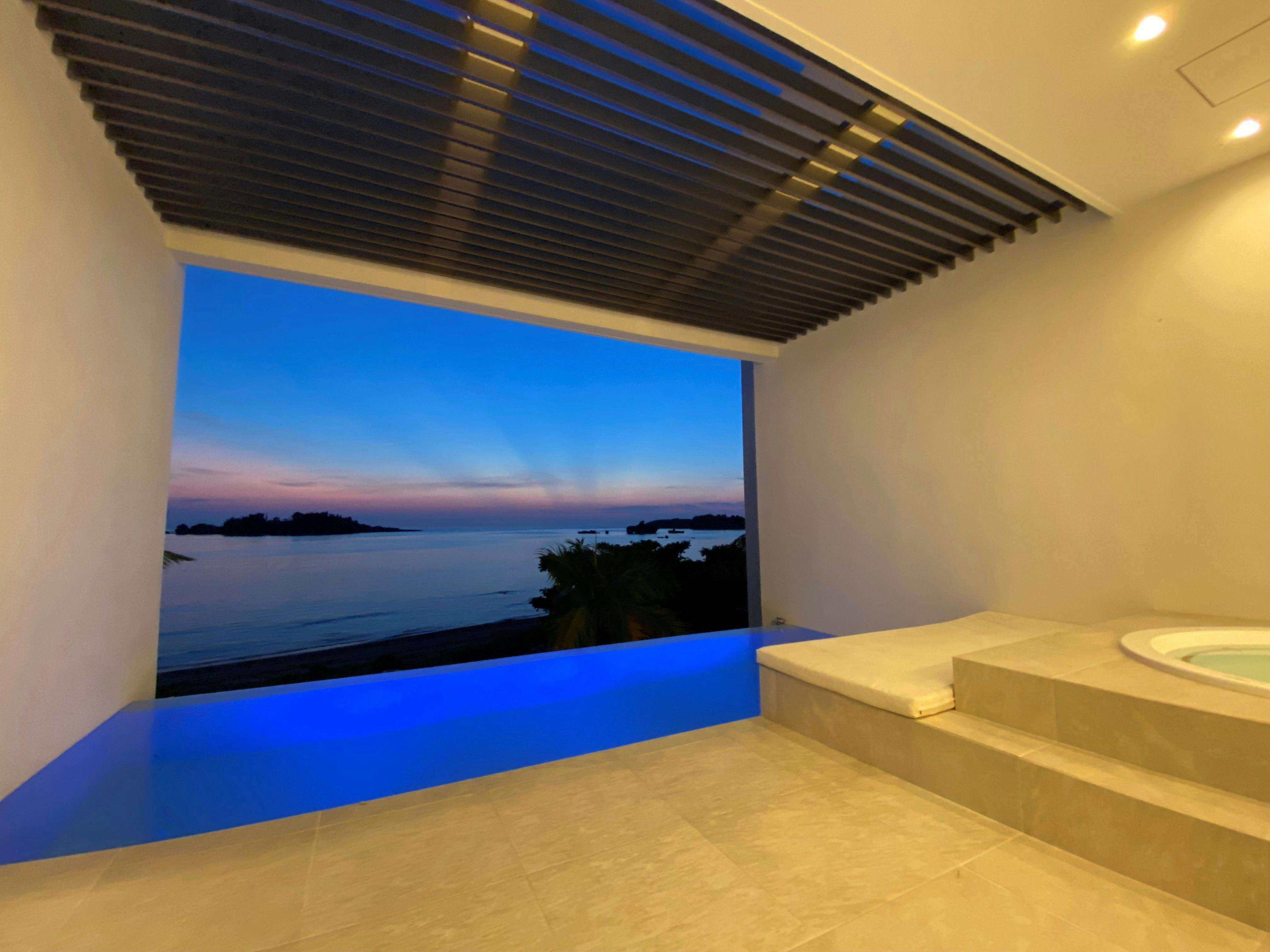 VILLA VALIOSA ON THE BEACH