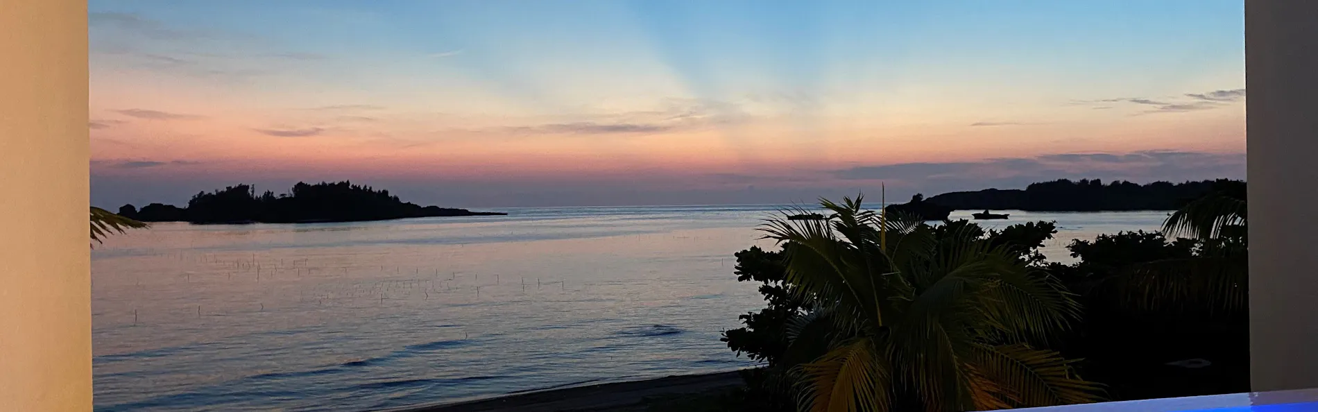 VILLA VALIOSA ON THE BEACH