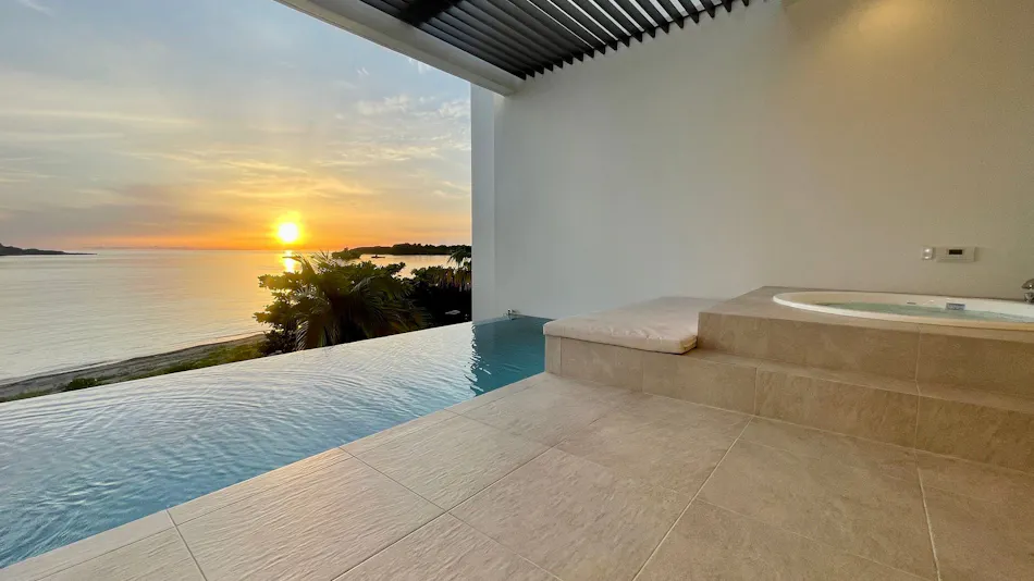 VILLA VALIOSA ON THE BEACH