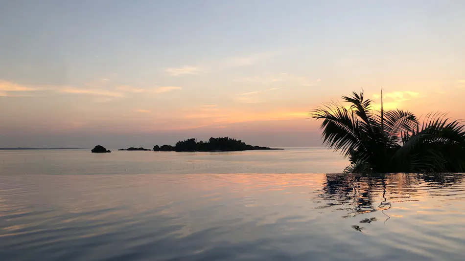 VILLA VALIOSA ON THE BEACH