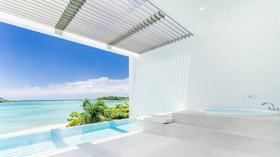 VILLA VALIOSA ON THE BEACH