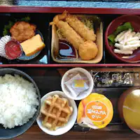 ภาพอาหารเช้าสไตล์ญี่ปุ่นสำหรับเด็ก