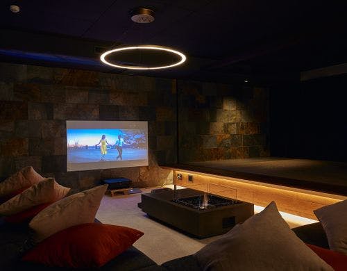 夜の積凪　MOKURASU棟