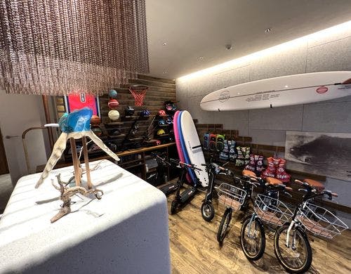 西棟エントランス