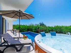 クリスタルヴィラベイサイド