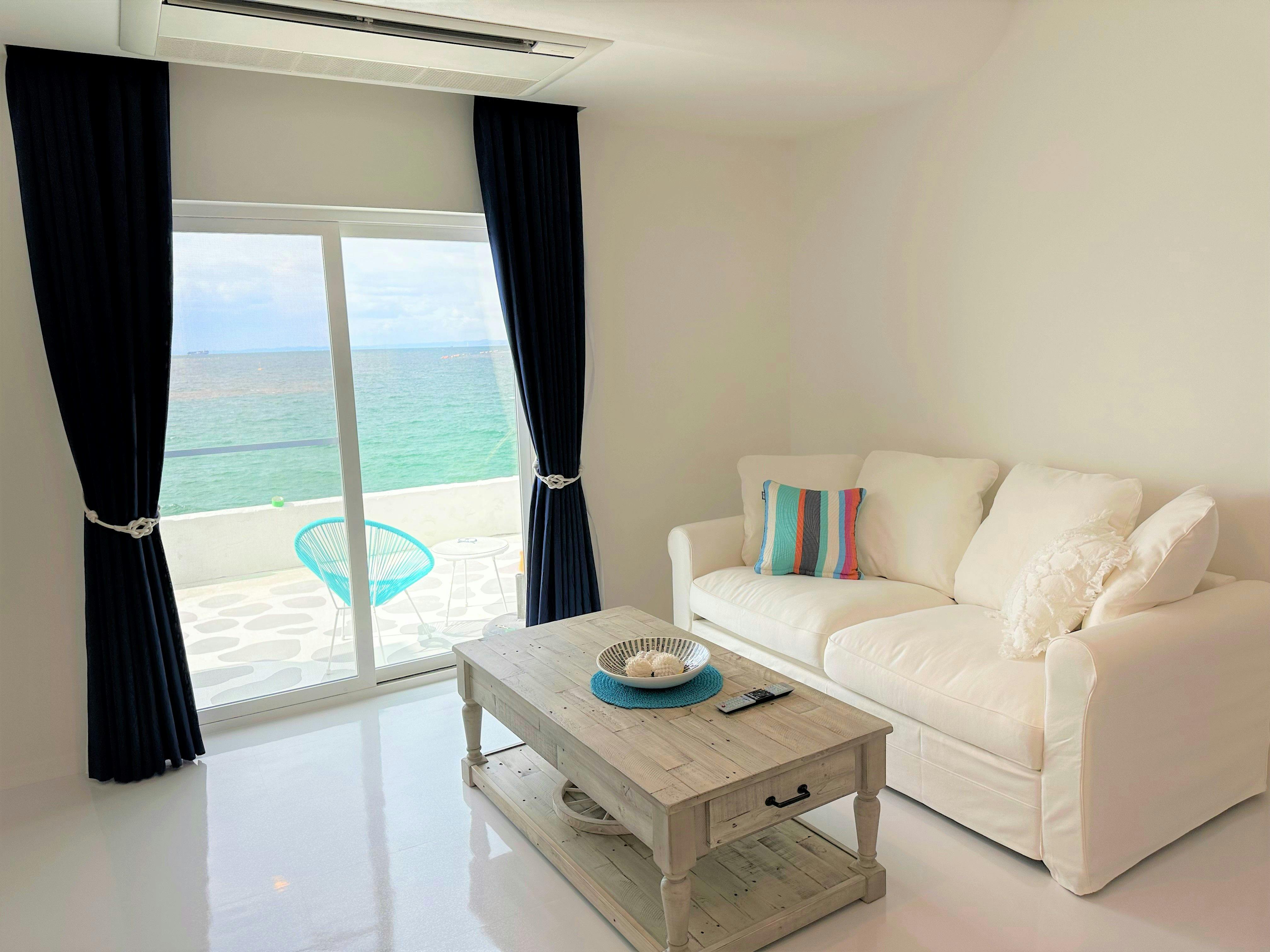 THE VILLA -SANTORINI AWAJI-