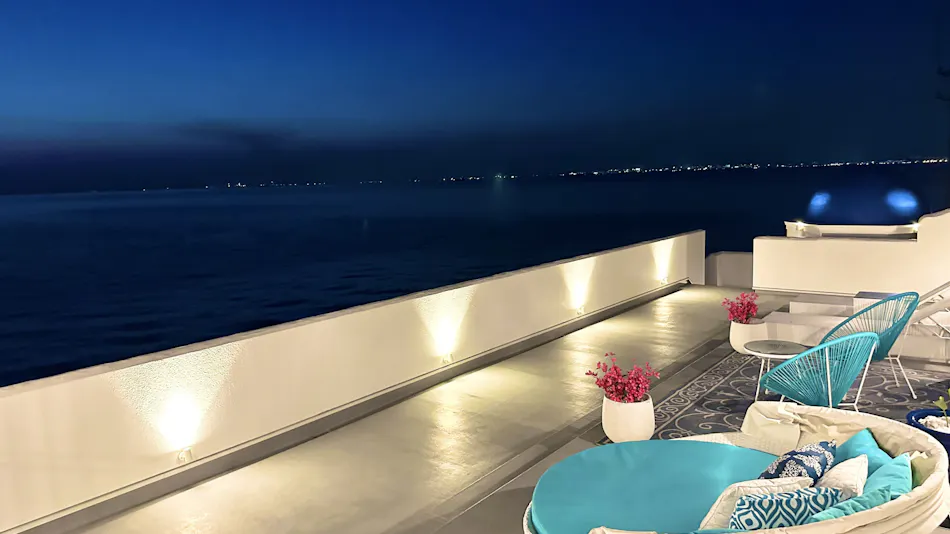 THE VILLA -SANTORINI AWAJI-