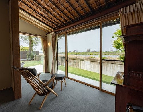 【燕】つばめ リビングダイニング