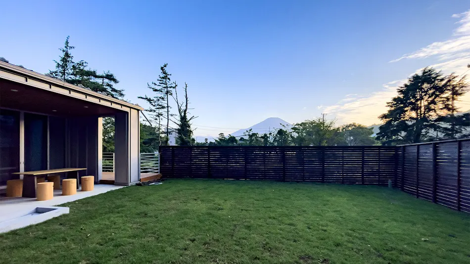 Beds and Dog Run - Yamanakako