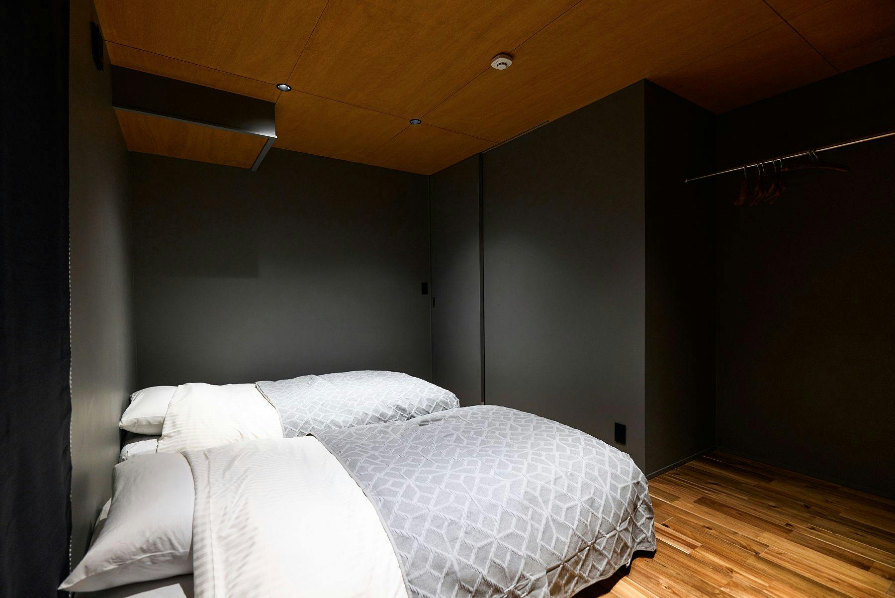 Beds and Dog run - Yamanakako