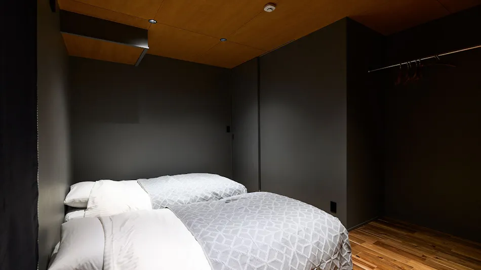 Beds and Dog Run - Yamanakako