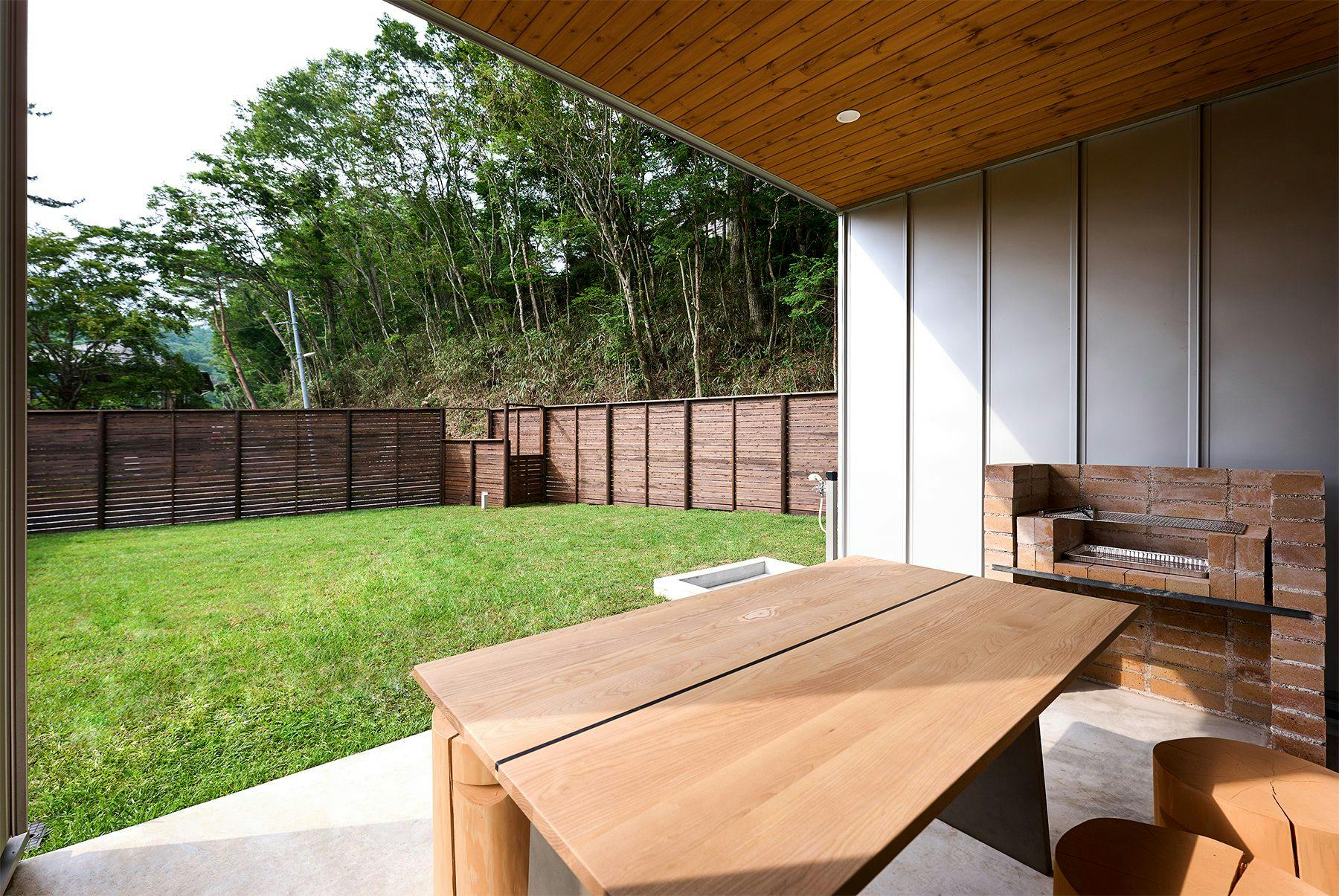Beds and Dog run - Yamanakako
